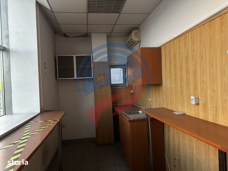 Clădire comercială P+2E, 900 mp