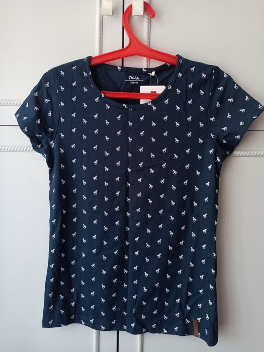 Джинсовая куртка для девочки и футболка