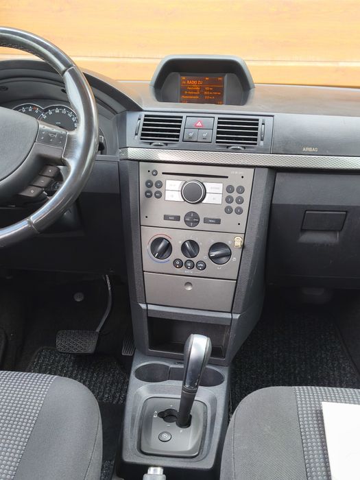 Opel Meriva Benzina 1.6 105 CP Facelift Cutie automata Easytronic