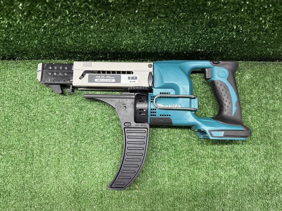 Винтоверт за гипскартон Makita DFR550