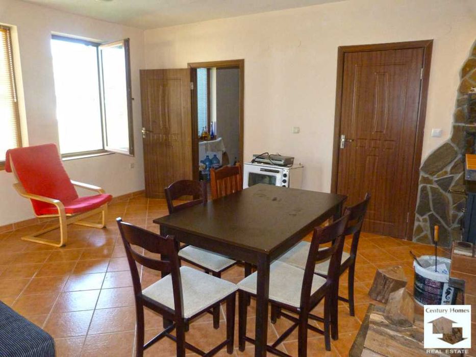 180023 Триетажна къща в района на гр. Трявна, в с. Черновръх