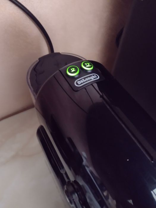 Кафемашина Делонги с капсули малко ползване