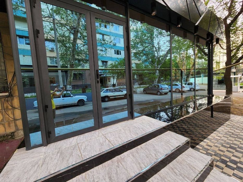 Но турар бино сотилади