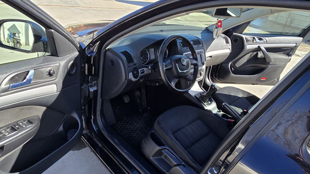 SKODA Octavia 2010 — imagine 4