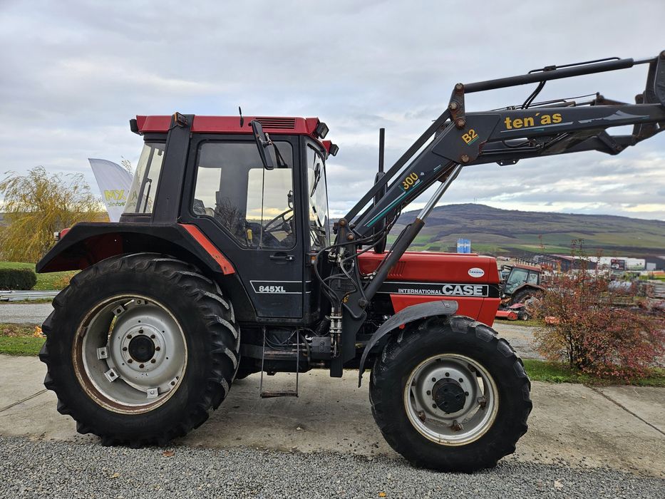 Tractor Case 845 XL cu incarcator frontal