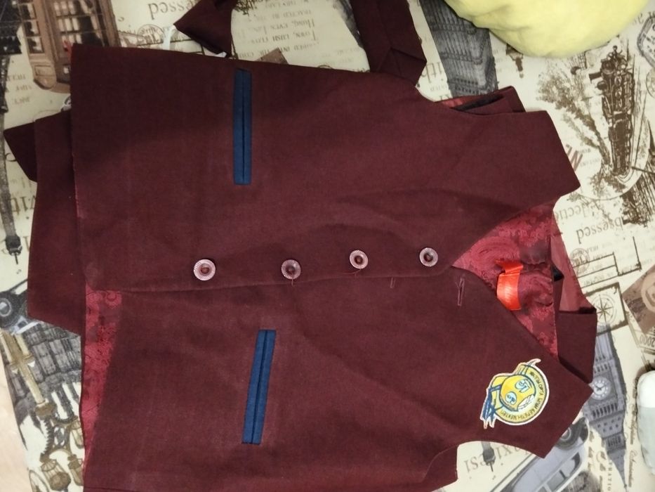 Продам желеты 56 школа