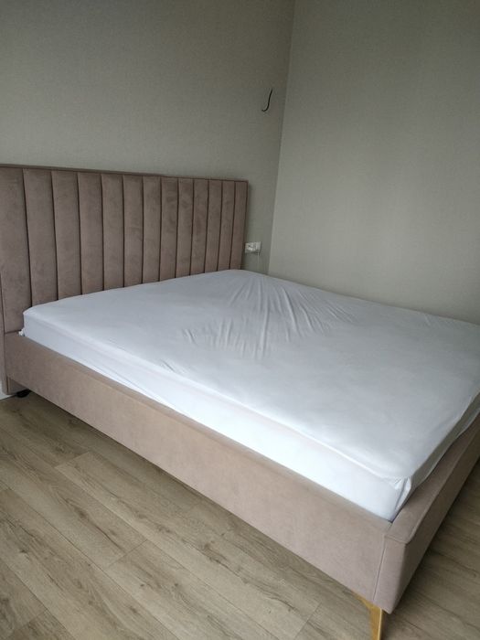 Продам кровать 200х180