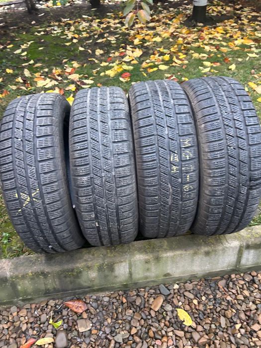 Set 4 anvelope de iarnă Continental 215/65 R16