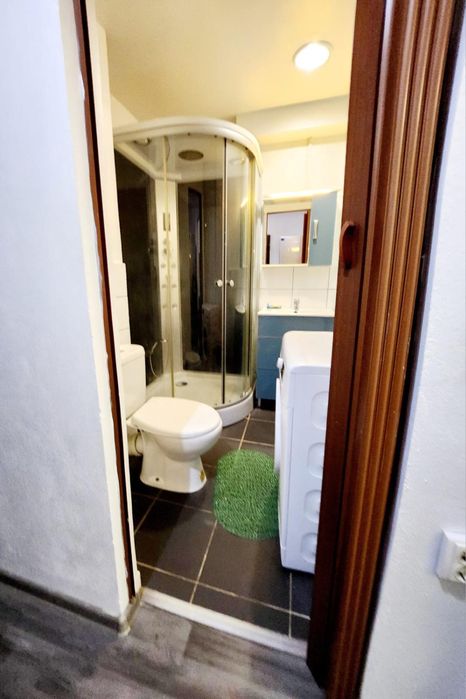 Inchiriere garsoniera zona Craiovei cu loc de parcare