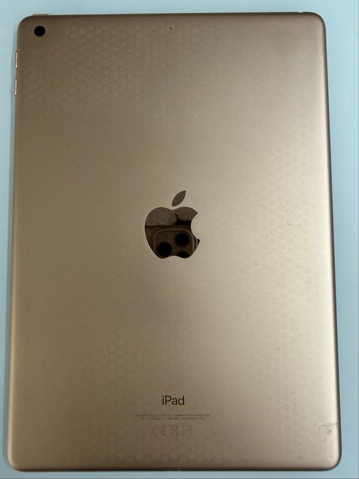 Таблет iPad 4 + клавиатура Griffin