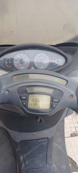 Продавам скутер Piaggio X9 250cc 2003 година