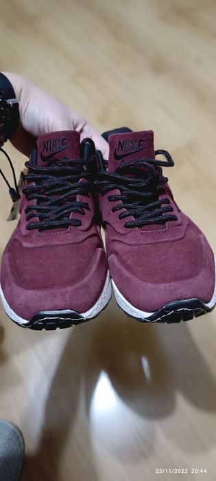 NIKE-Дамски Кожени Маратонки-Естествен велур.