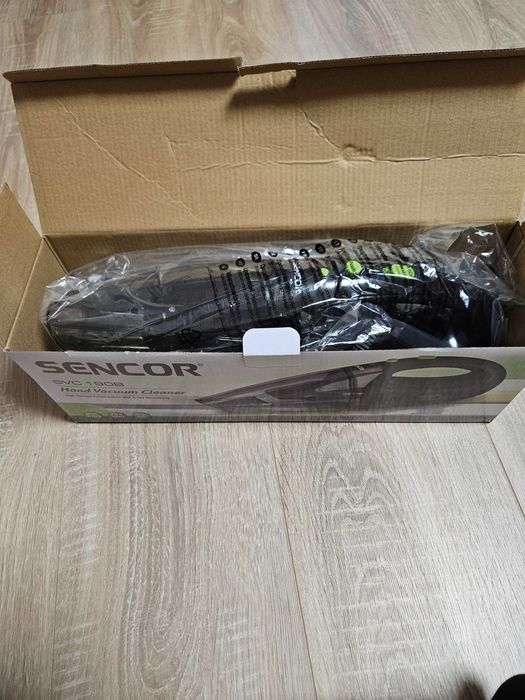 Aspirator de mana Sencor SVC 190B – Nou, nefolosit, doar deschis