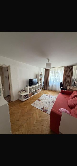 Inchiriez apartament