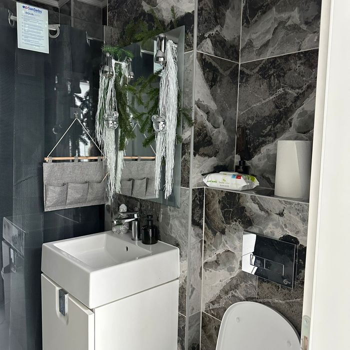 Inchiriez spatiu de birour,saloni in centru civic bloc Roland