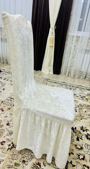 Срочно продам стол со стульями