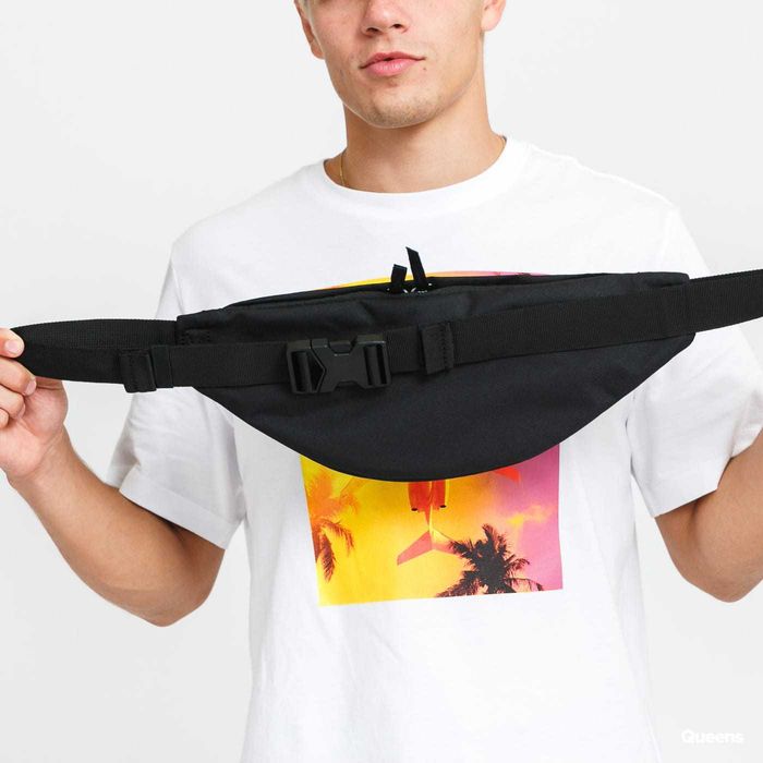 NIKE Чанта гърди / кръст .