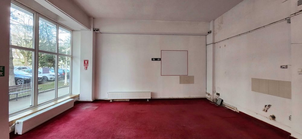 Spațiu comercial luminos, complet echipat, 65 mp – vad excelent