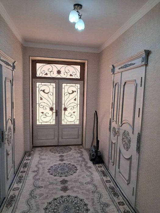 2 қаватли ҳовли срочна сотилади