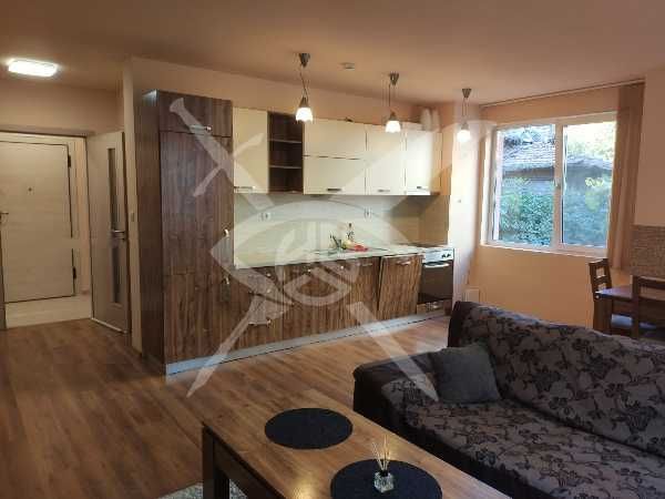 Дава се под наем Тристаен апартамент в Пловдив, Център - 100 кв.м за 648.21 € - Снимка #1