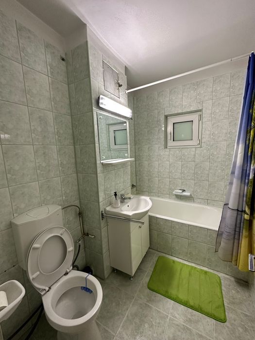 De închiriat: Apartament 3 camere, 2 băi,2 balcoane etaj 2 – Cartier Vasile Aron (Direct Proprietar)