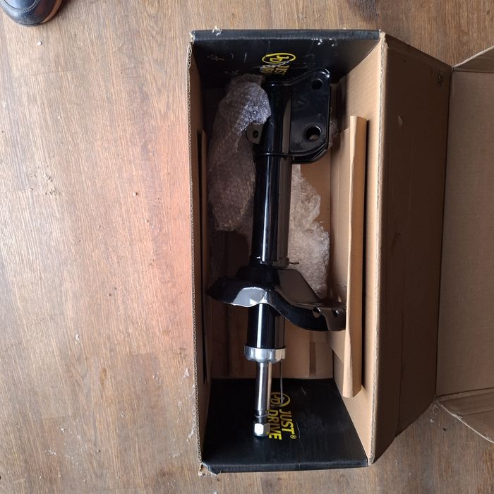 Амортизатор 1  штука