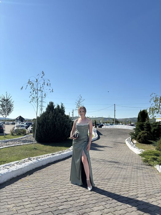 Vând rochie marimea 40