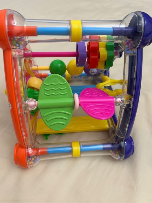 Первые игрушки малыша