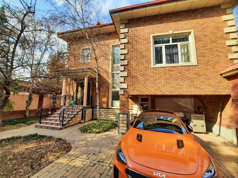 Продаётся Евродом 7 соток на метро Буюк ипак Йули (Академгородок)