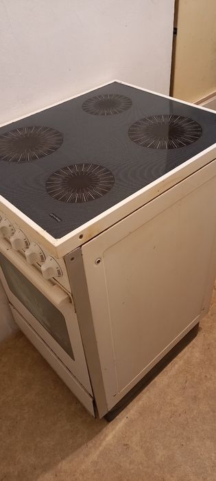 Готварска печка привилег със керамичен плот