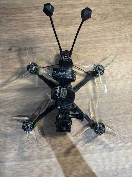 FPV дрон с комплектом