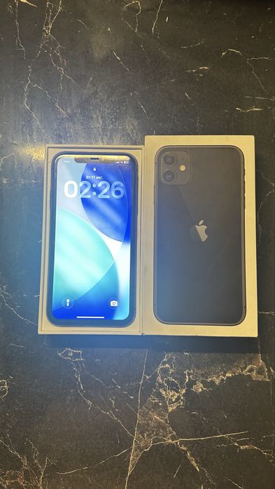 Продам Iphone 11 с коробкой