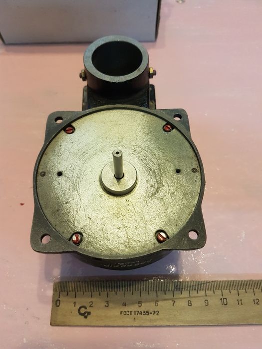 Продам два редуктора