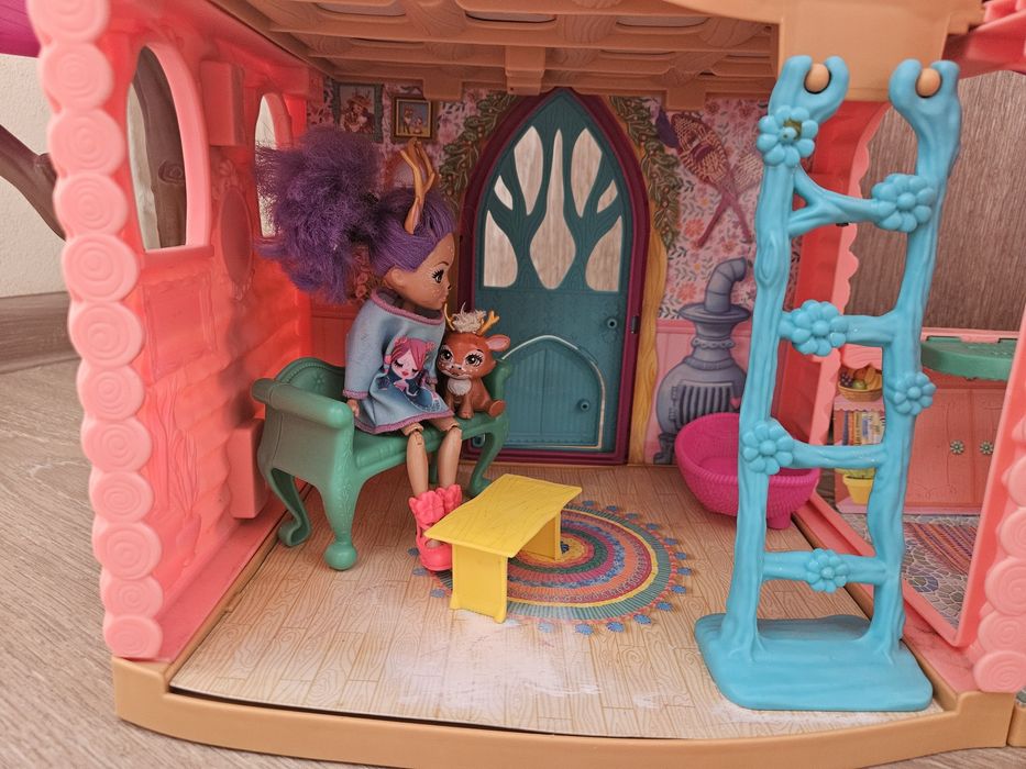 Домик игрушечный