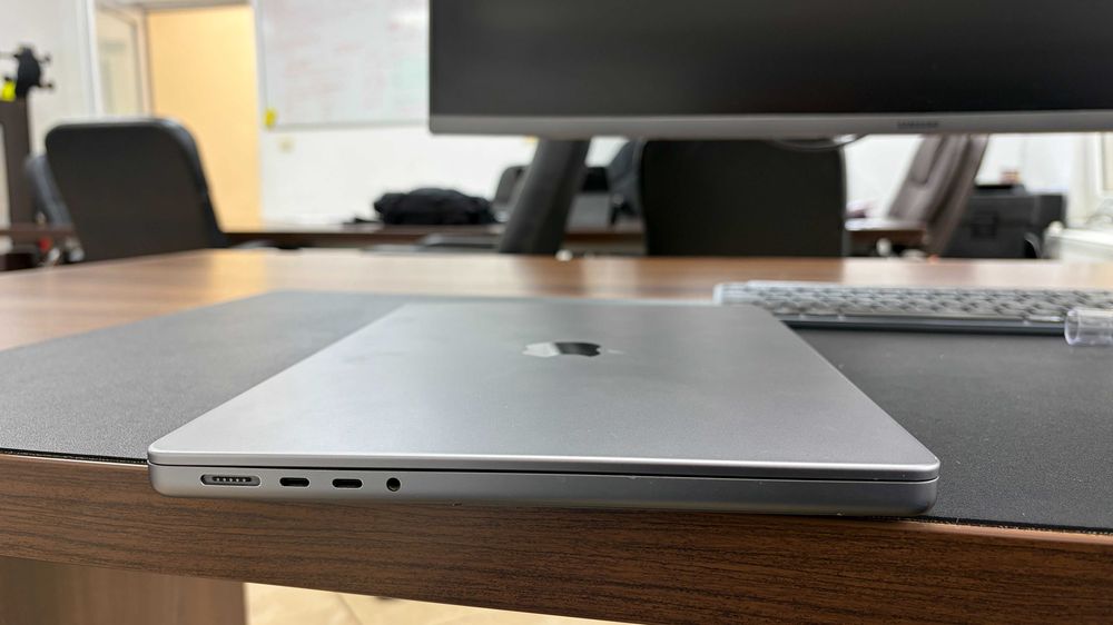 Macbook Pro 14" - M1 PRO - 16GB - 1TB