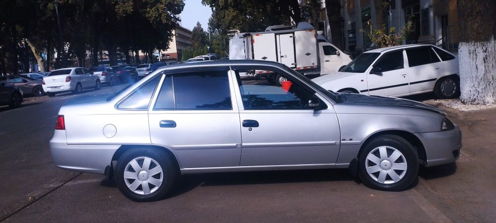 Chevrolet Neksiya 2 Sotiladi