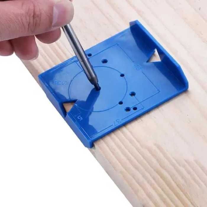 Водач с фрезер и ограничител за пробиване отвори на мебелни панти