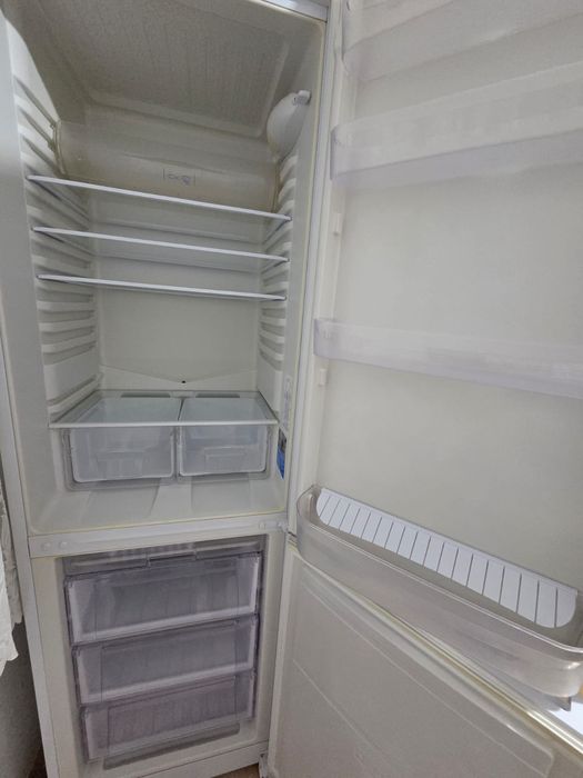 Холодильник indesit 130000 тг