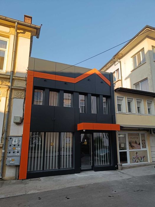 Дава се под наем Магазин в Казанлък - 90 кв.м за 1275 € - Снимка #1