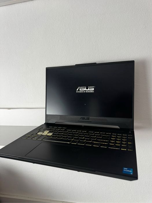 ASUS TUF Gaming F15 FX507ZC4 - stare