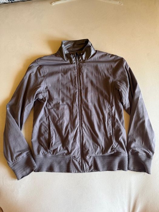 HUGO BOSS geaca subtire cu 2 fete , marimea M