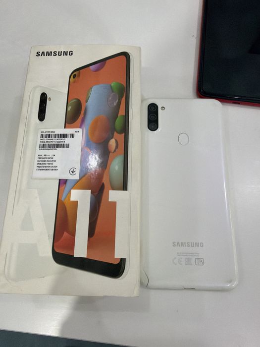 Продам 2 телефона Samsung A10,A11