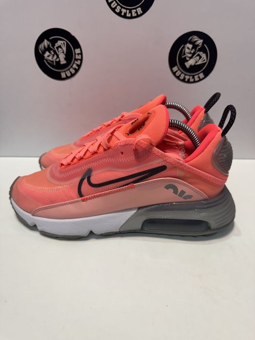 Маратонки NIKE AIR MAX 2090. Номер 40