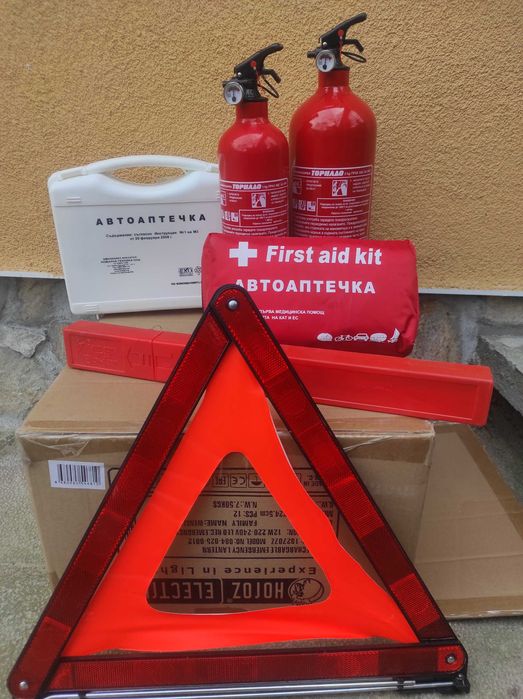 Авариен комплект за МПС (Авто комплект) / Пожарогасител за кола/бус