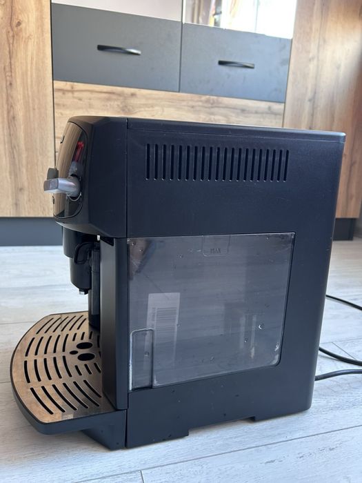 Кафе машина Delonghi Corso