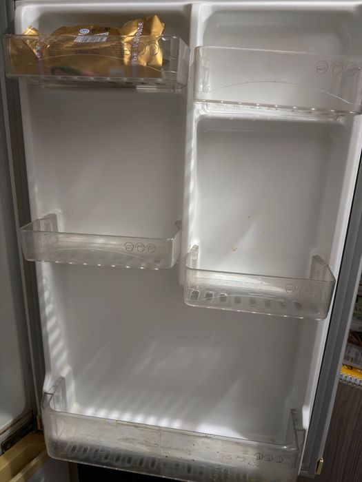 Холодильник с морозилкой