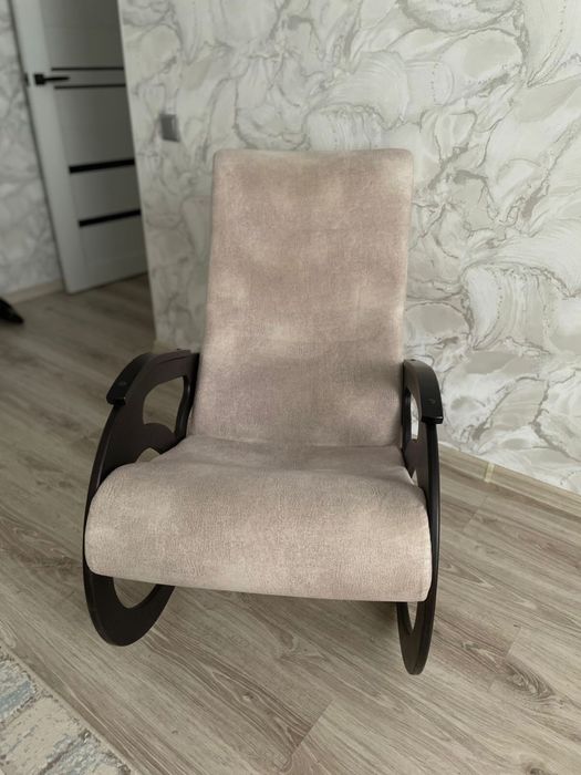 продам кресло качалку