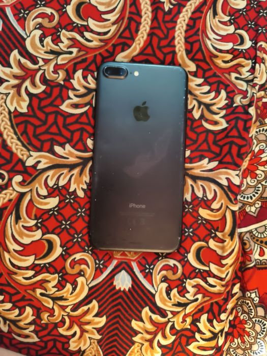 Айфон 7 plus+   .