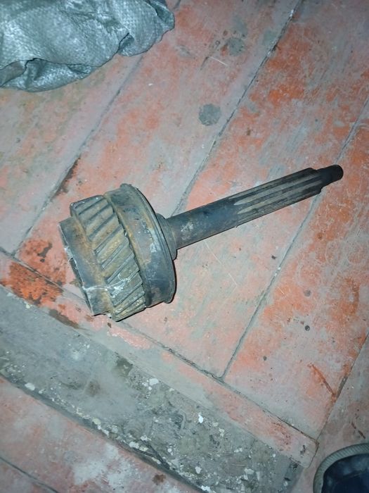 Вал первичный КПП  Маз