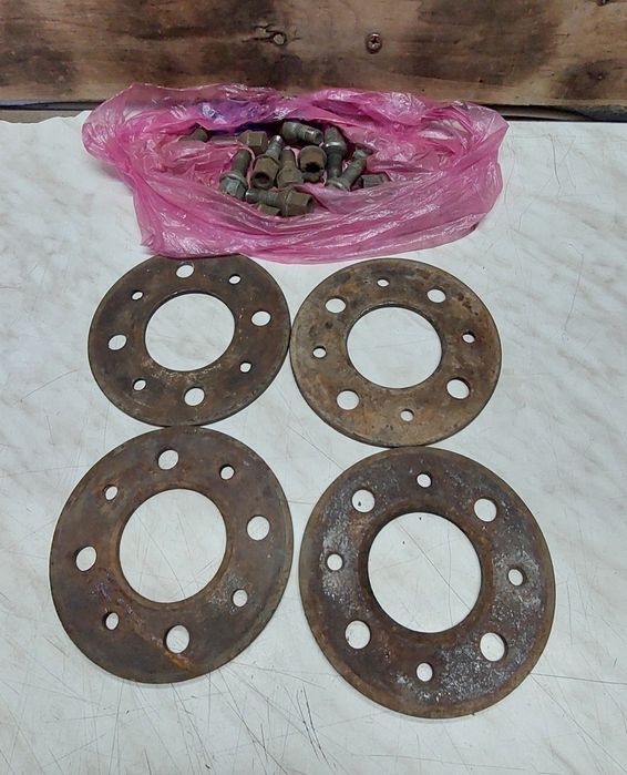 Проставки с болтами 4×100
